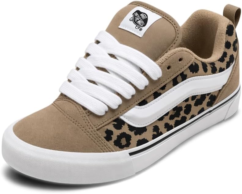 Vans Unisex Adult Knu Skool Shoe - '90s Retro Puffy Low-Top Fashion Sneakers for Men & Women