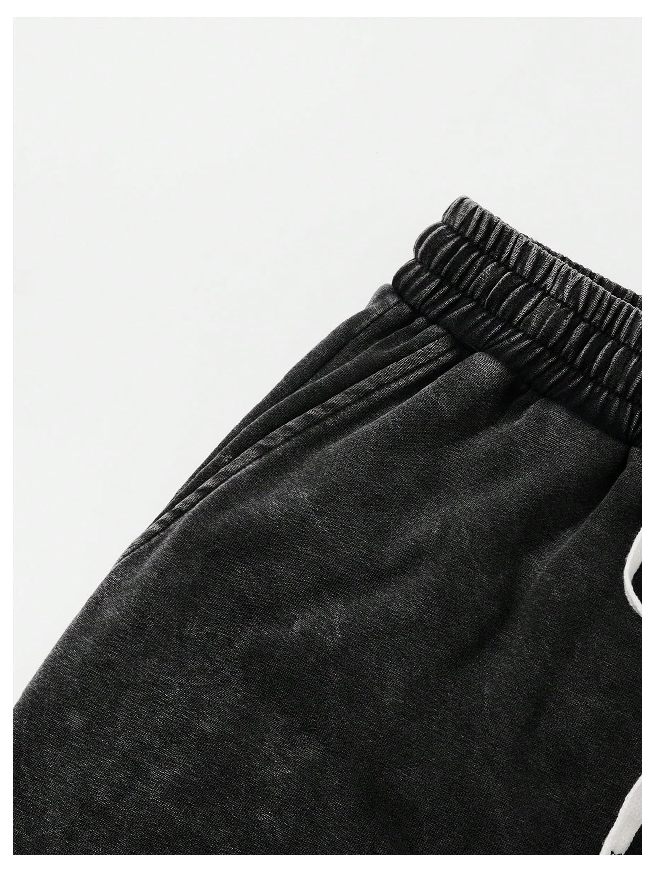 VIPWOLF Men's Star Graphic Y2k Shorts Distressed Track Shorts Streetwear