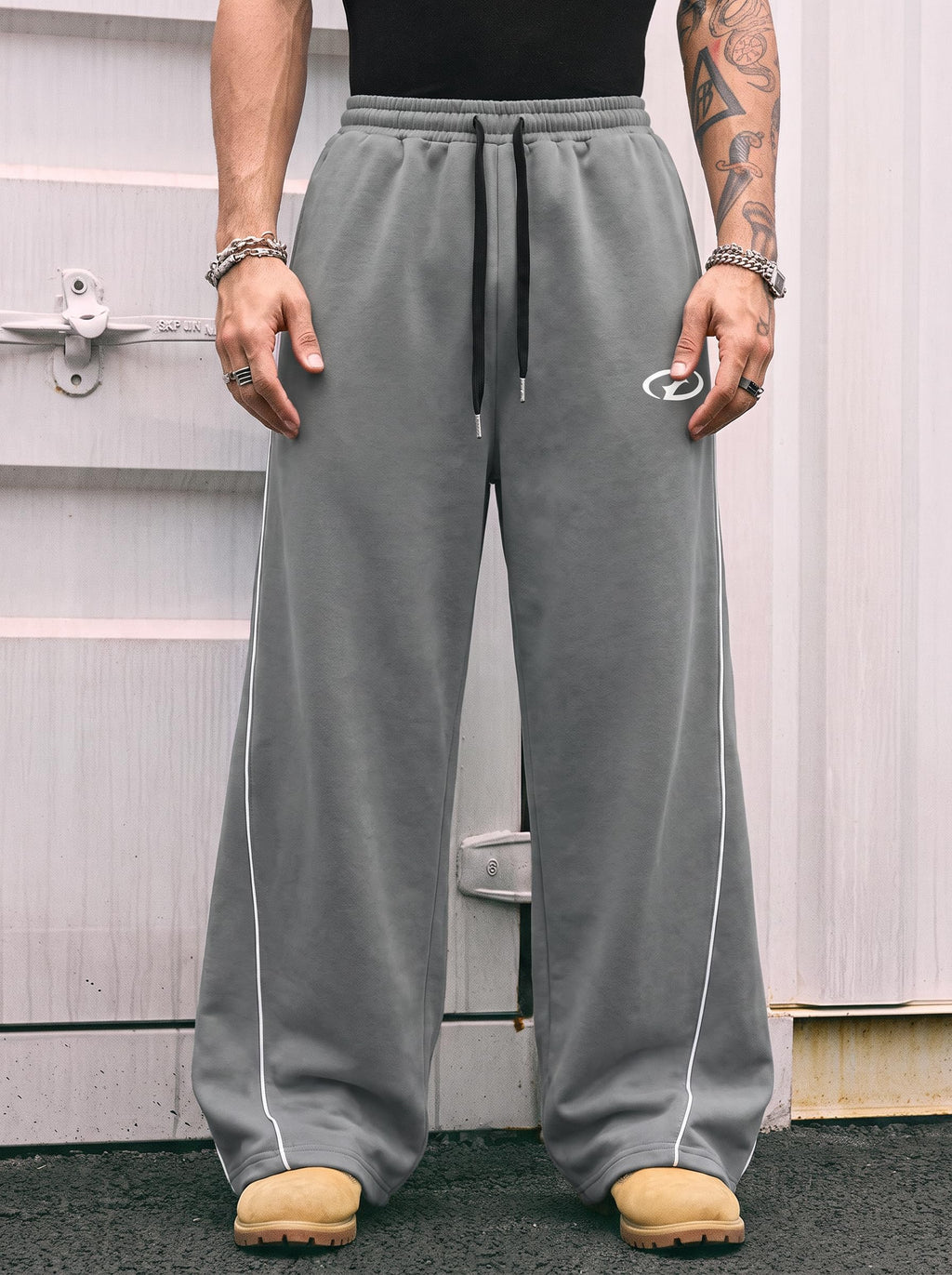 QJQ Men's Baggy Track Pants Casual Wide Leg Striped Side Sweatpants Drawstring Elastic Waist Y2k Streetwear