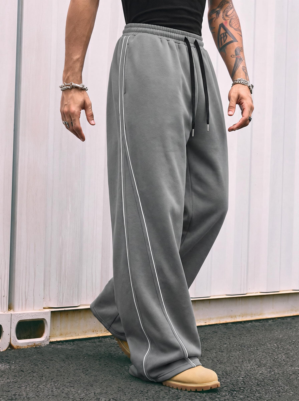 QJQ Men's Baggy Track Pants Casual Wide Leg Striped Side Sweatpants Drawstring Elastic Waist Y2k Streetwear